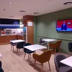 Air Habitaciones Madrid Airport by Premium Traveller