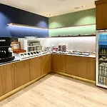 Air Habitaciones Madrid Airport by Premium Traveller