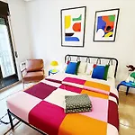 Vintage Style Apt In Madrid Centro