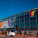 Relajate Y Conectate En Un Espacio Moderno Cerca De Ifema