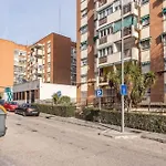 Relajate Y Conectate En Un Espacio Moderno Cerca De Ifema