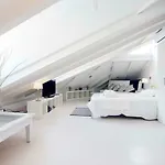 Ayala 28
