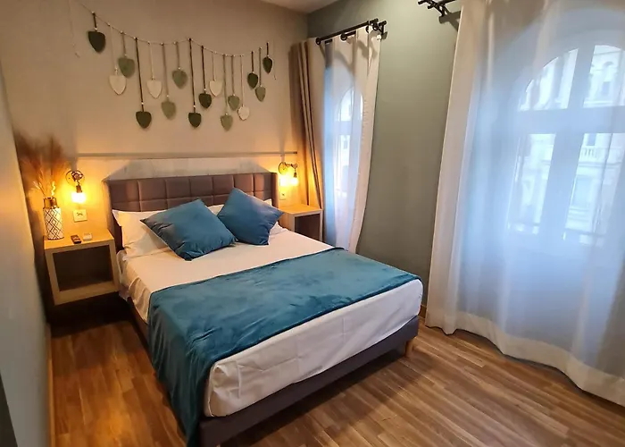 Luxury Green Hostal Madrid Gran Via