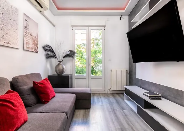 Madrid Cozy & Minimal Seasonal