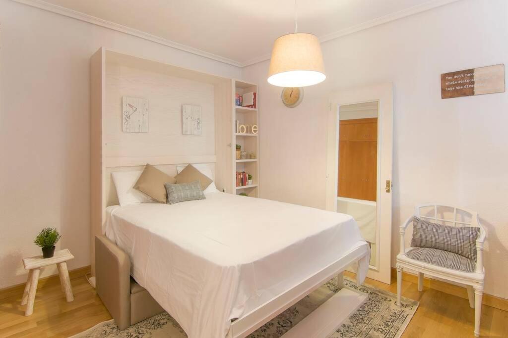 Apartamento Cómodo Y Céntrico Estudio De Lujo En Atocha - Jardín Botánico. Wifi *