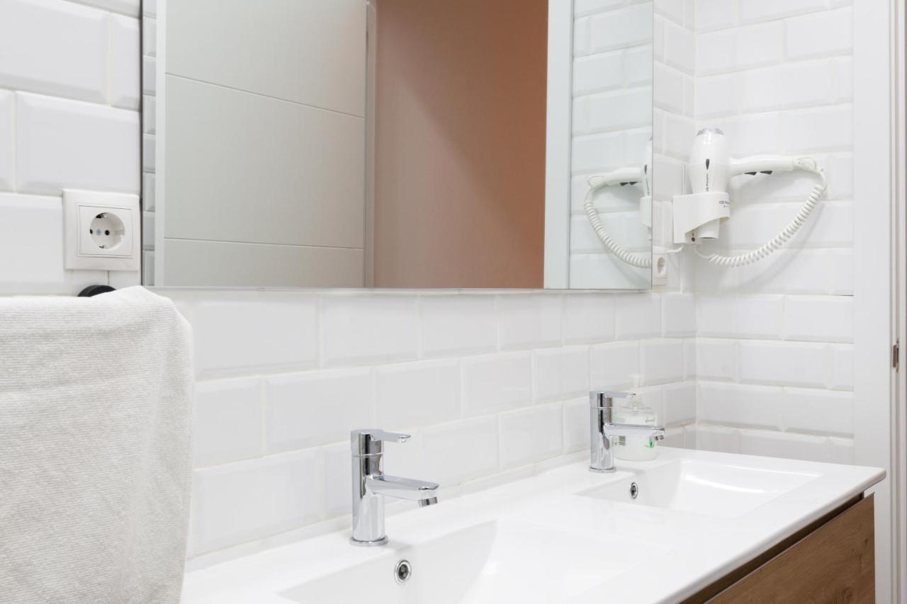 Vip Cervantes, By Monaro***** Apartment *