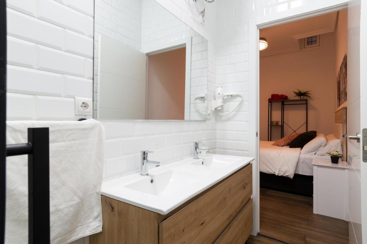 Vip Cervantes, By Monaro***** Apartment