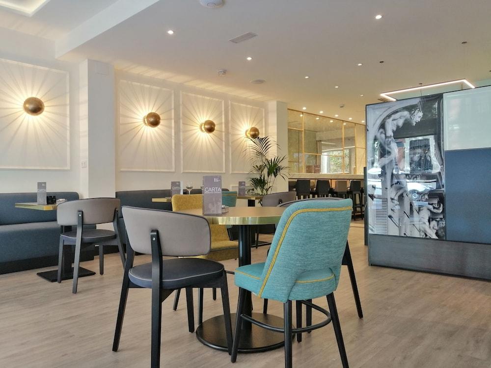 Gran Versalles Hotel 4*