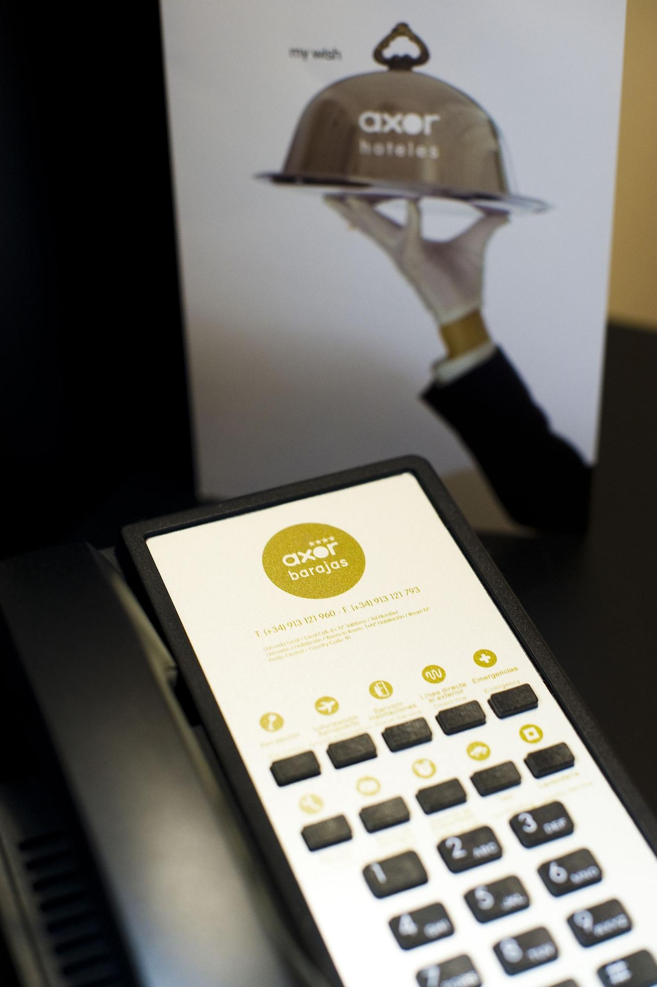Axor Barajas Hotel 4*