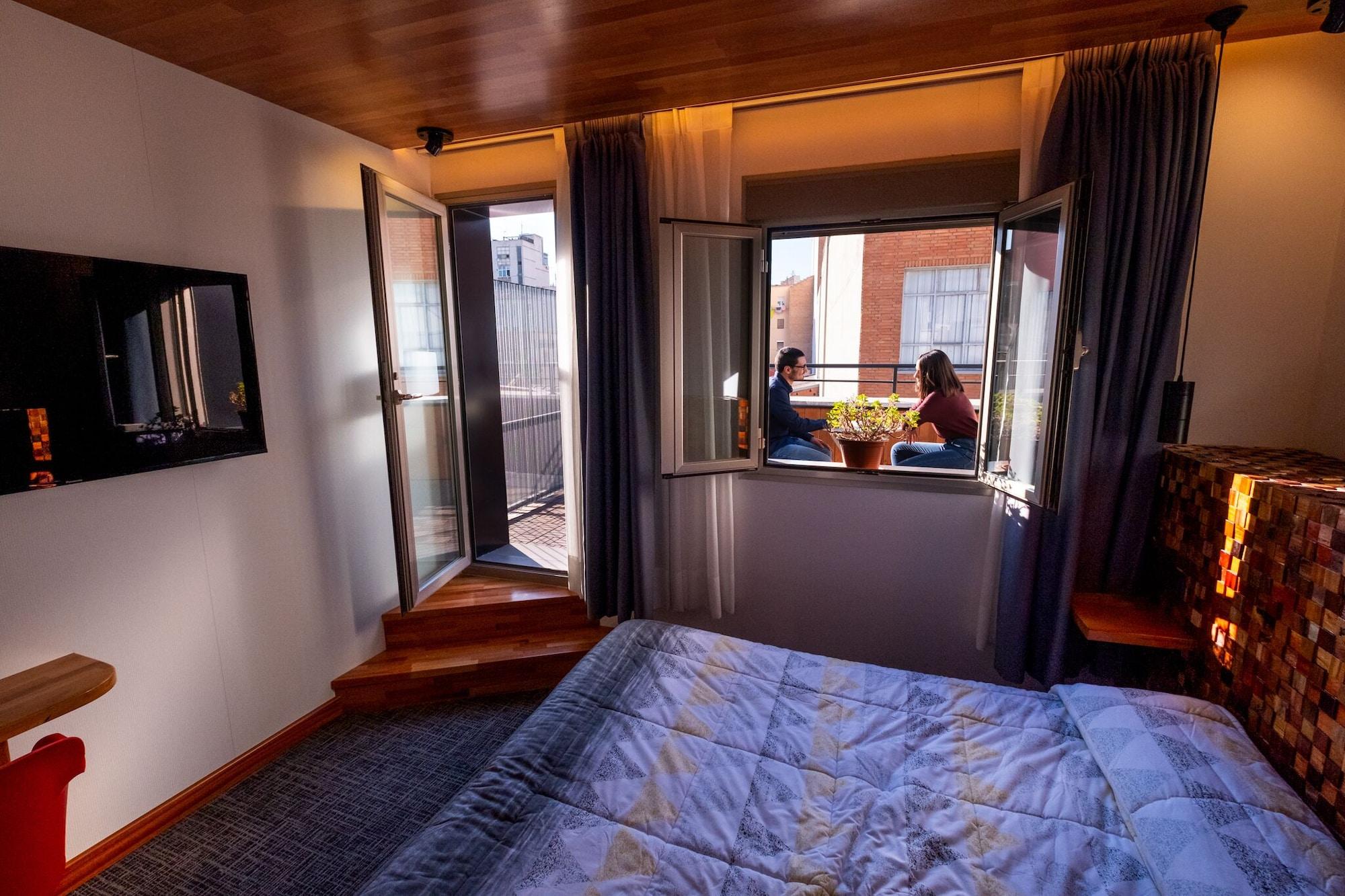 Hostal Far Bernabeu *