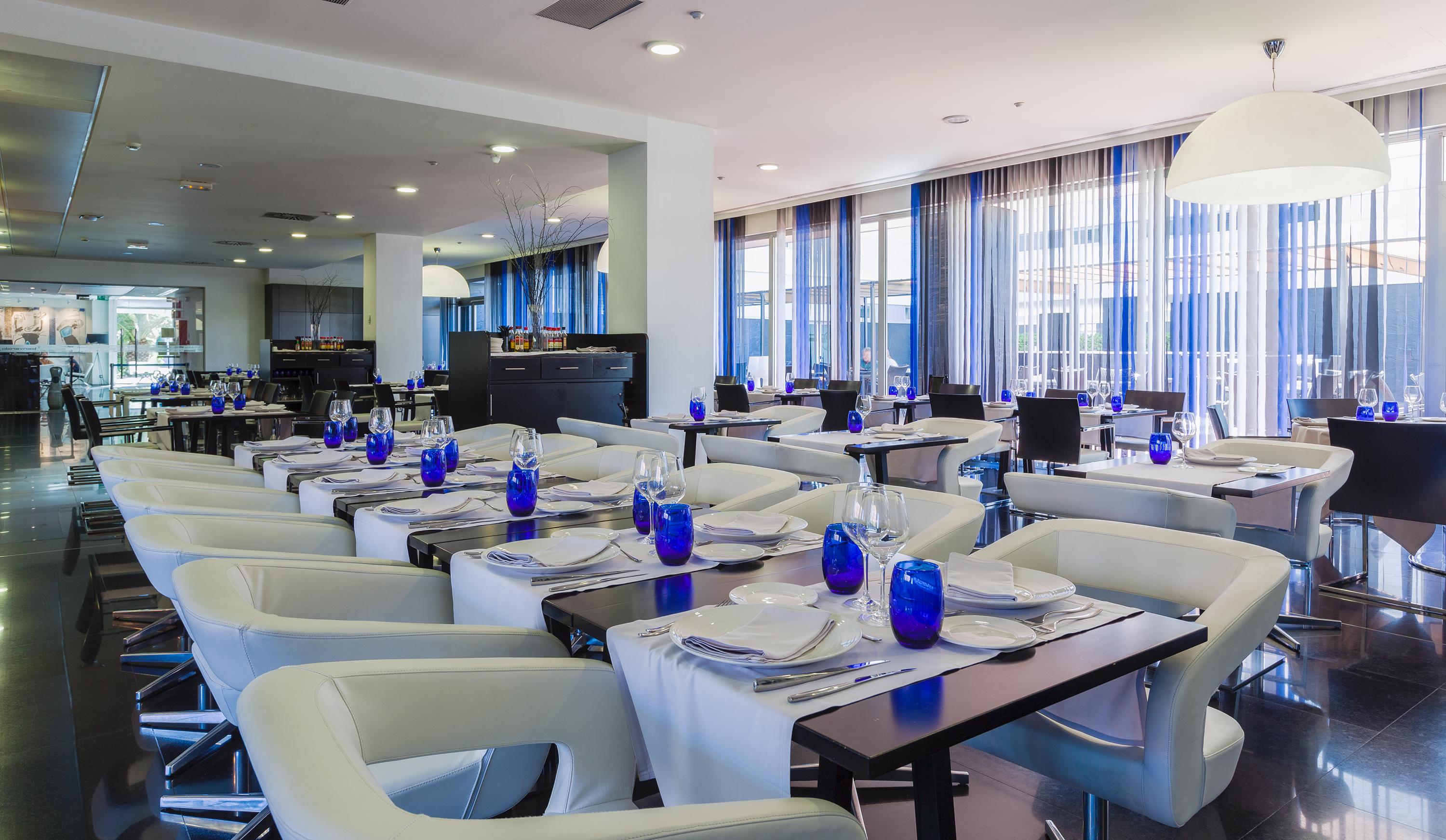 Hotel Axor Barajas 4*