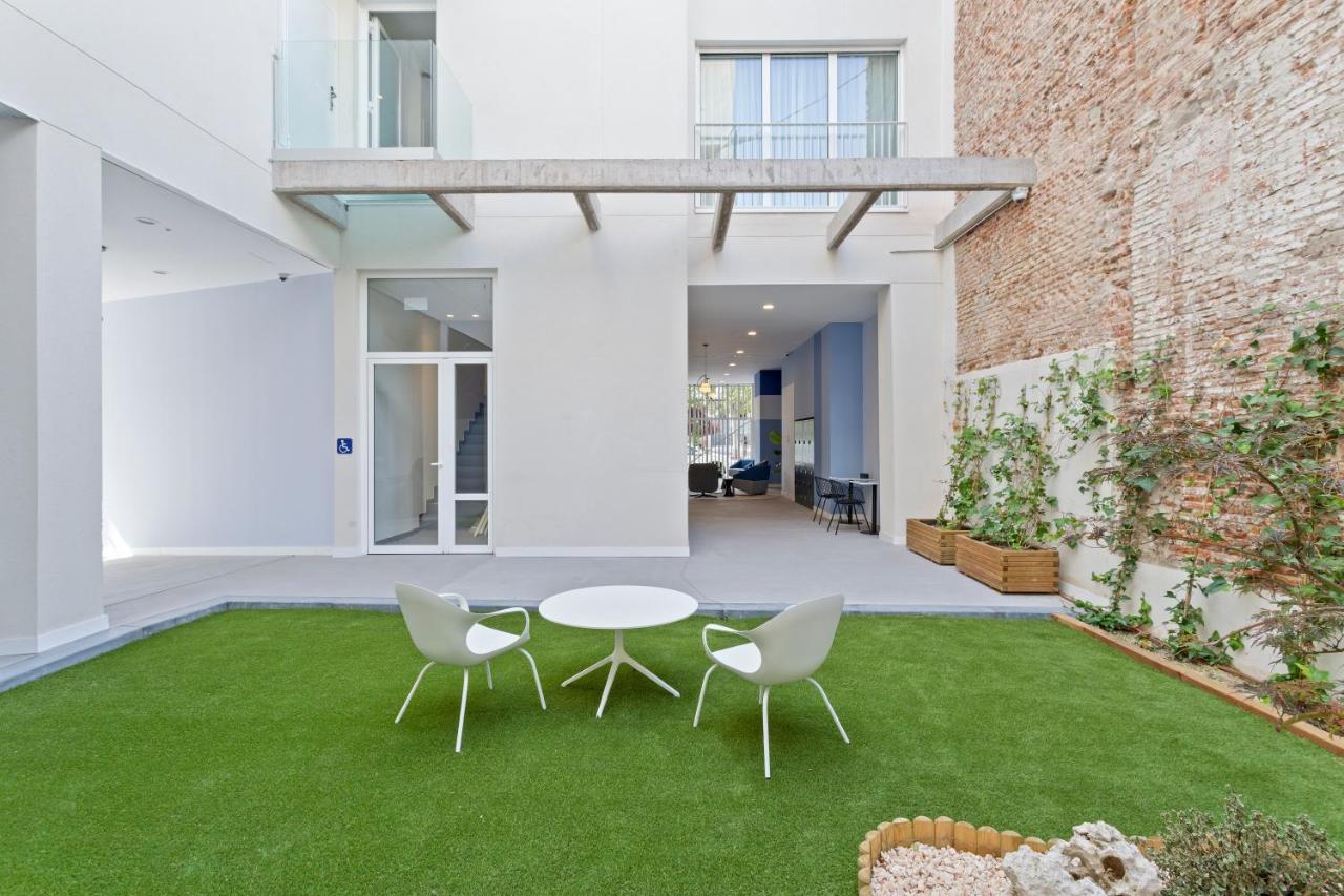 Uma O'donnell Apartment *