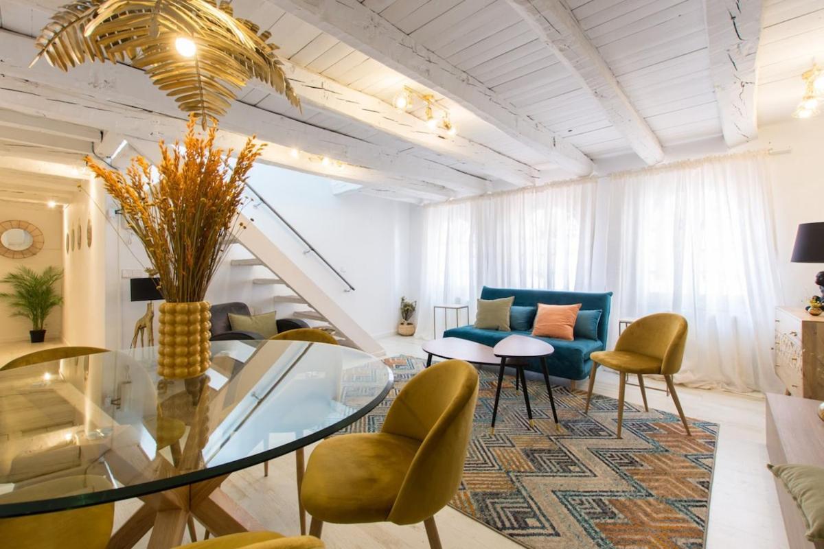 Apartamento Amazinn Places Atico Plaza Santa Ana Madrid