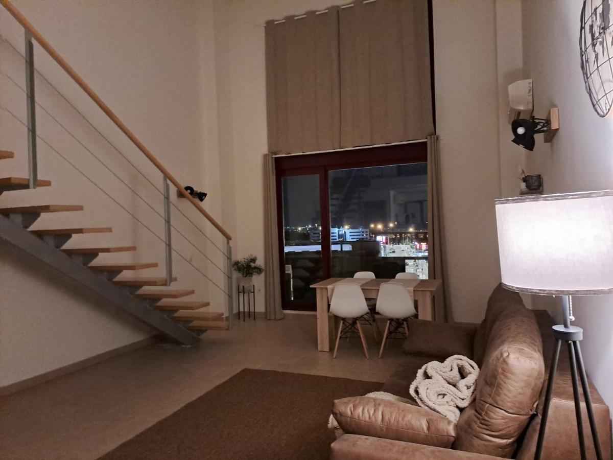 Apartamento Acogedor Loftcon Garaje A 10min Del Aeropuerto E Ifema