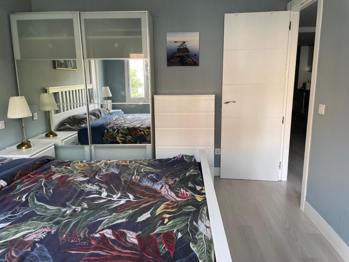 Comoda Principal Con Vista Exterior Camping