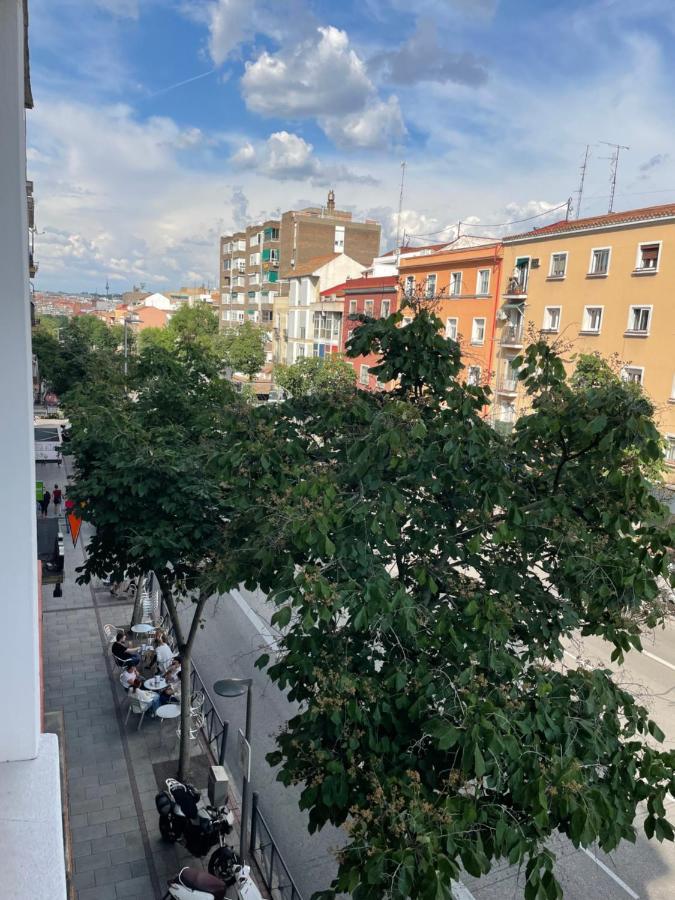 Comoda Principal Con Vista Exterior Camping Madrid