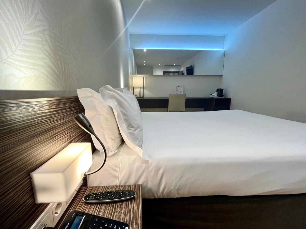 Air Airport By Premium Traveller Madrid