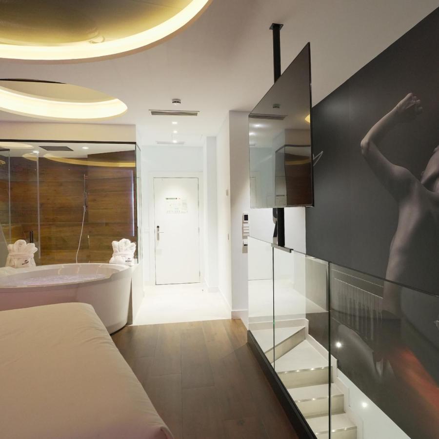 Hotel del amor Avenue - Lovely