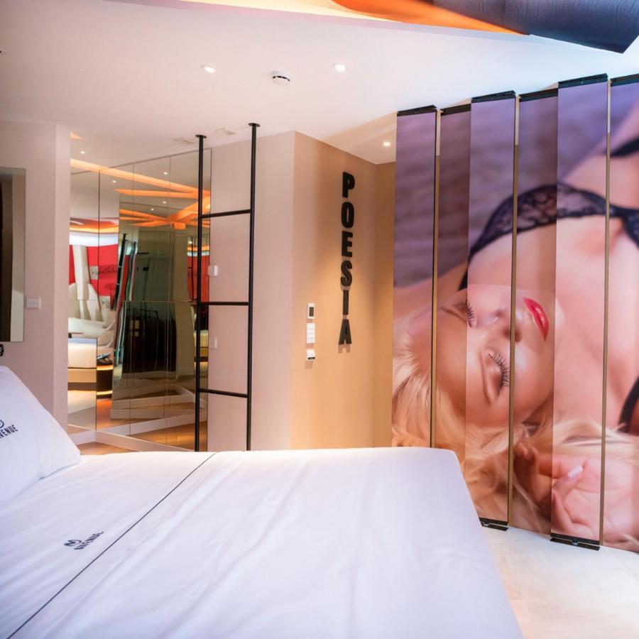 Hotel del amor Avenue - Lovely