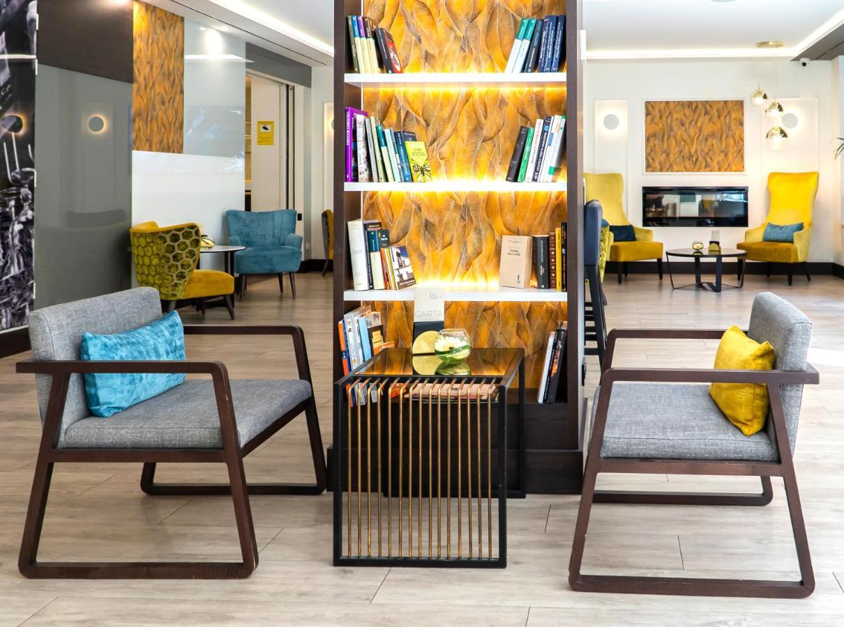 Hotel Gran Versalles 4*