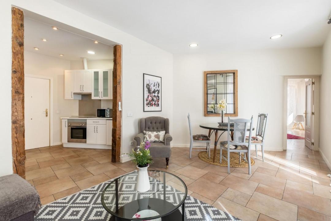 Bright- 1bd 1bth Furnished - Sol Madrid
