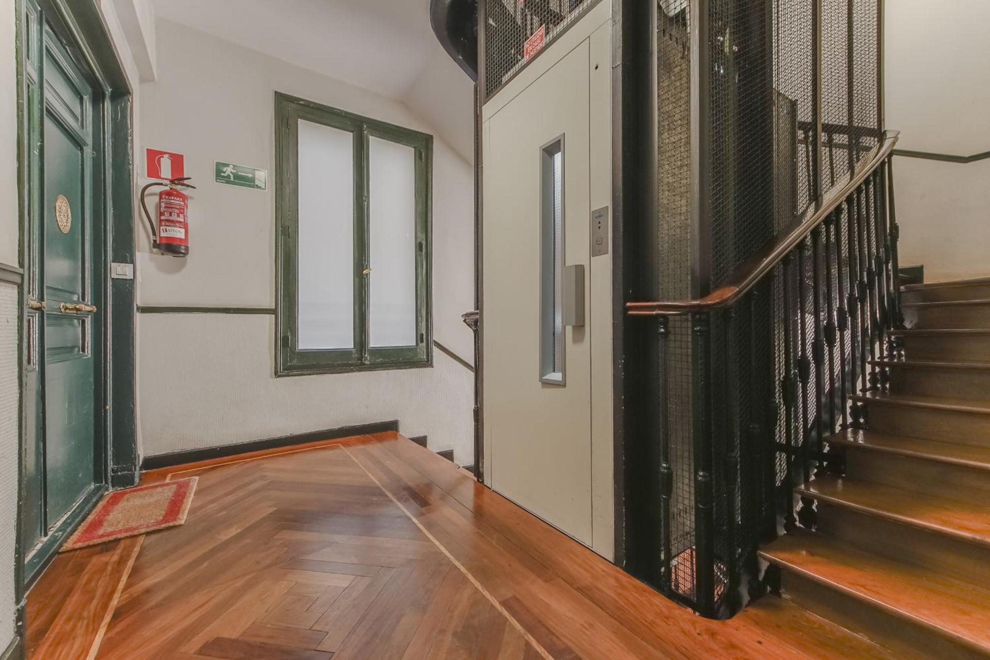 Apartamento Spacious New Aparment 8pax En La Plaza De Tirso E1 *