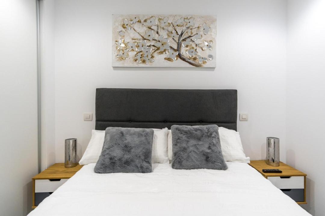 Brigth- Pool Parking-1bd 1bth-prado Apartamento *