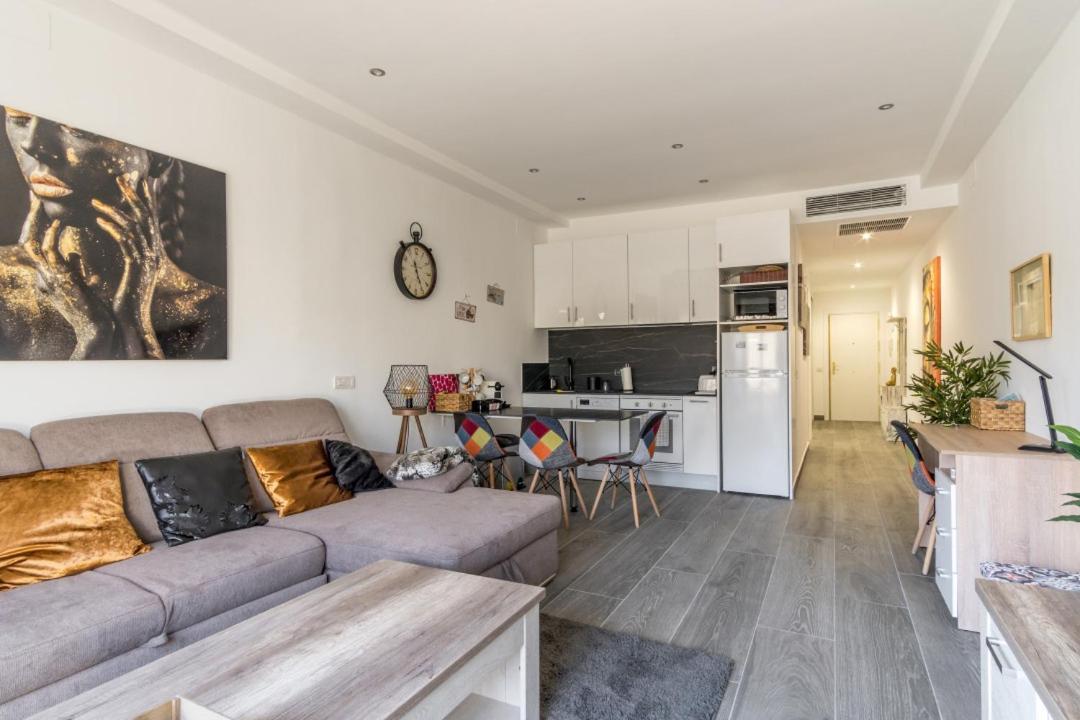 Brigth- Pool Parking-1bd 1bth-prado * Madrid