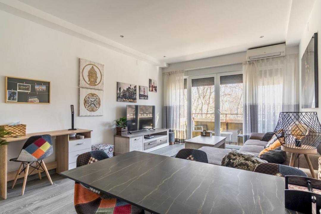 Brigth- Pool Parking-1bd 1bth-prado Apartamento Madrid