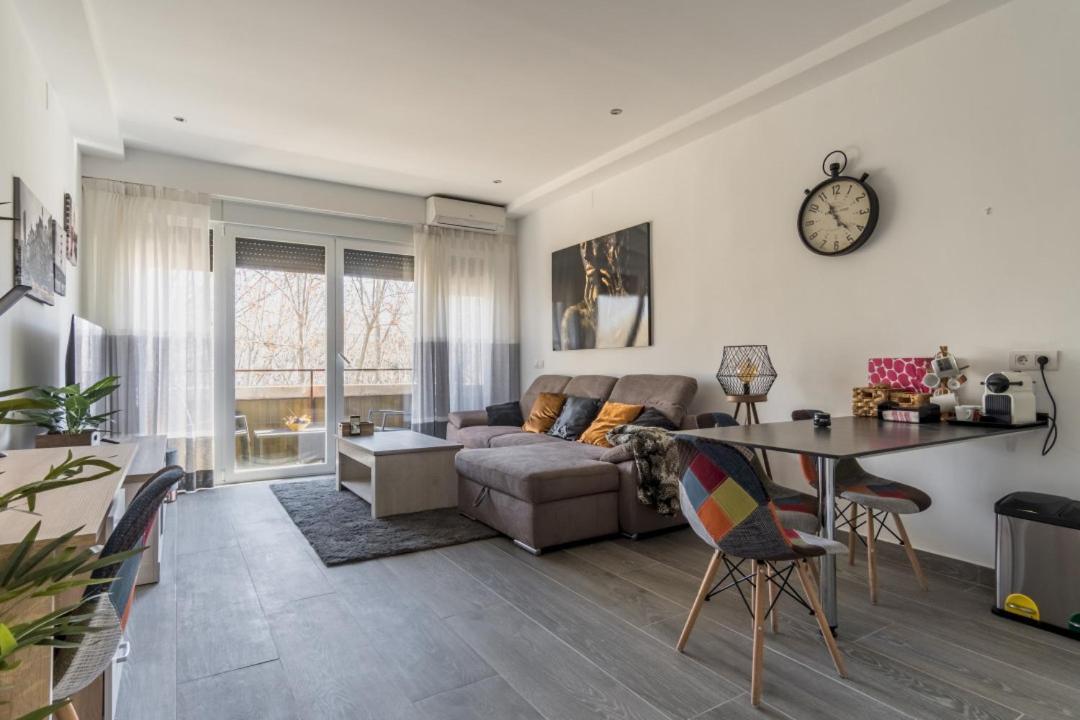 Brigth- Pool Parking-1bd 1bth-prado Apartamento *