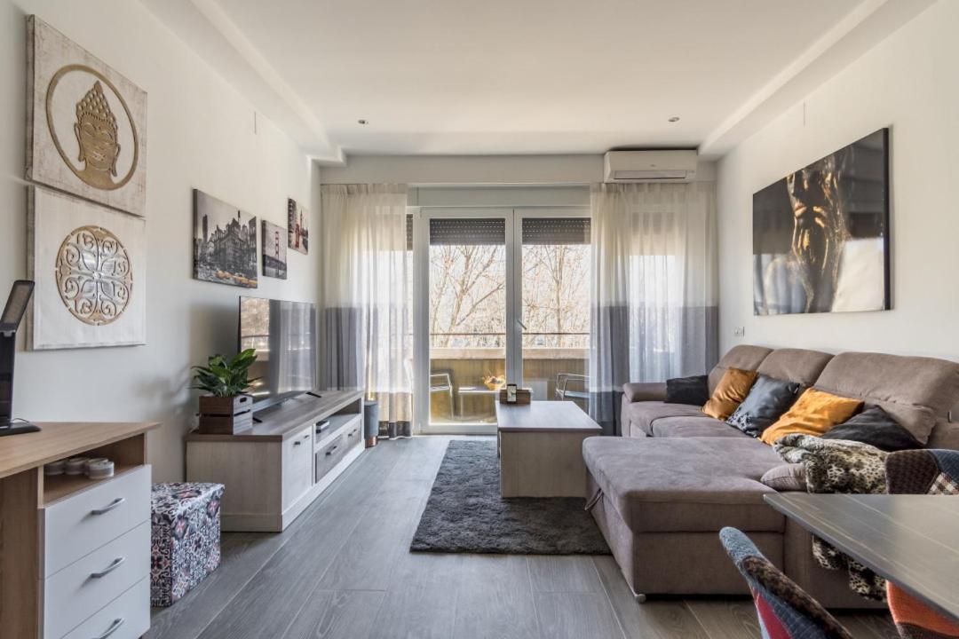 Brigth- Pool Parking-1bd 1bth-prado Madrid