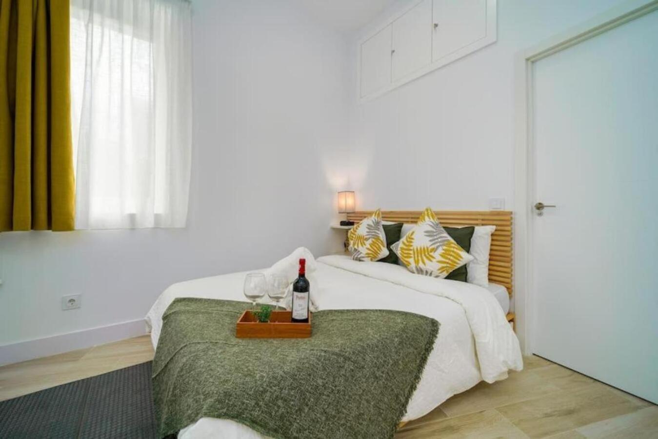 Ubicado En Centro - 5 Personas. Apartamento *
