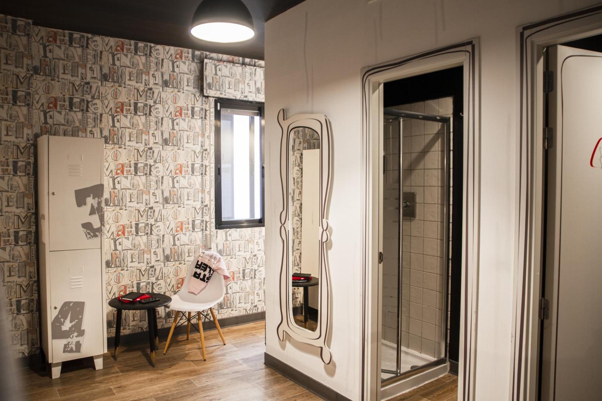 Hostal Room00 Ventura Madrid