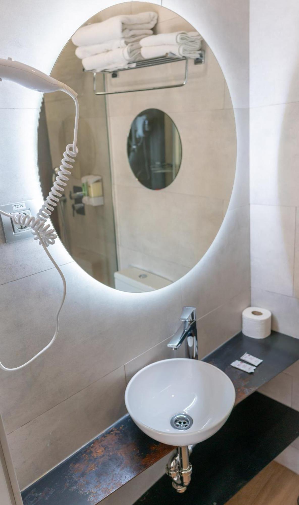 Hostal Juliette-gran Via *