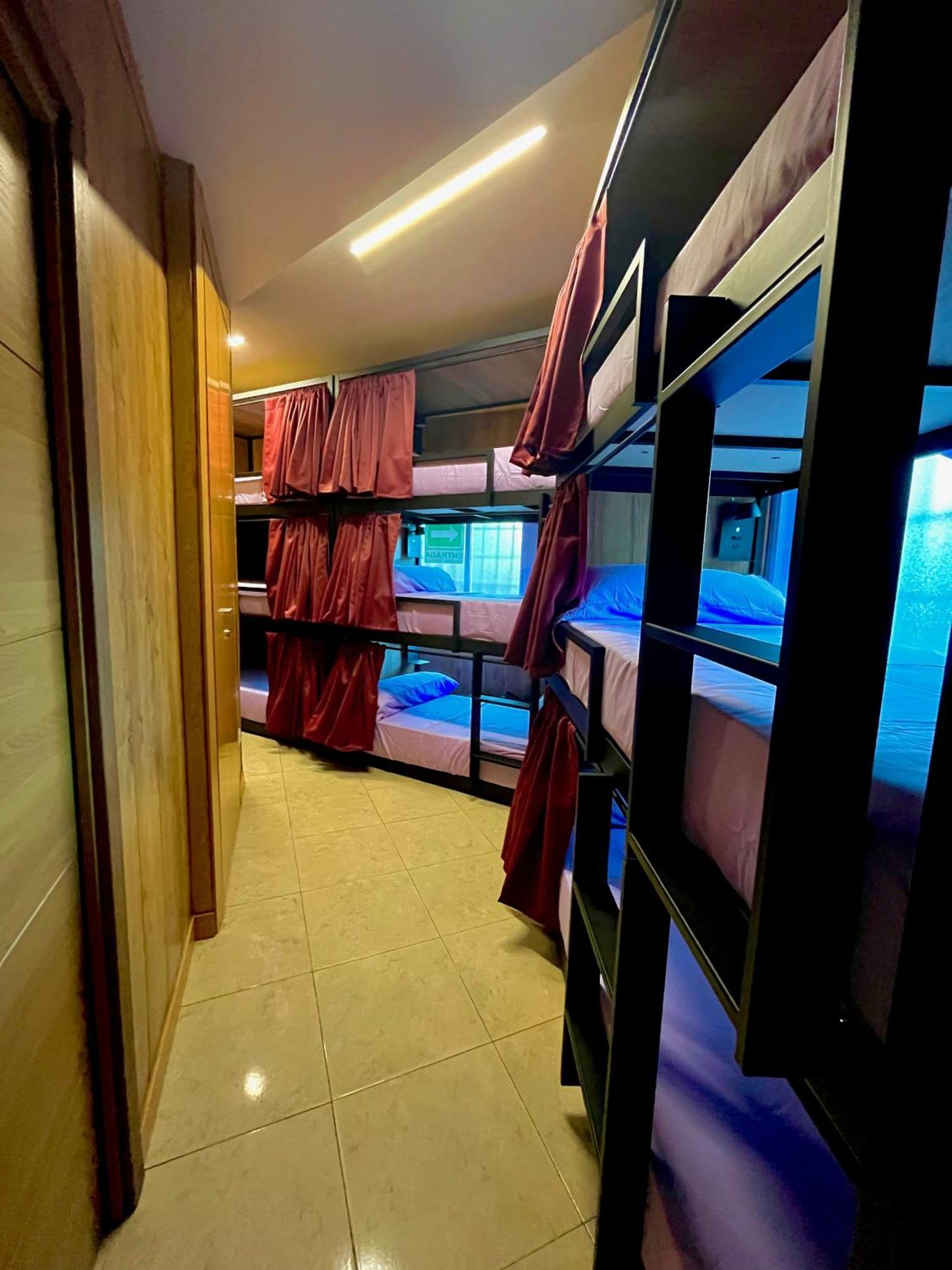 Vida Hostal *