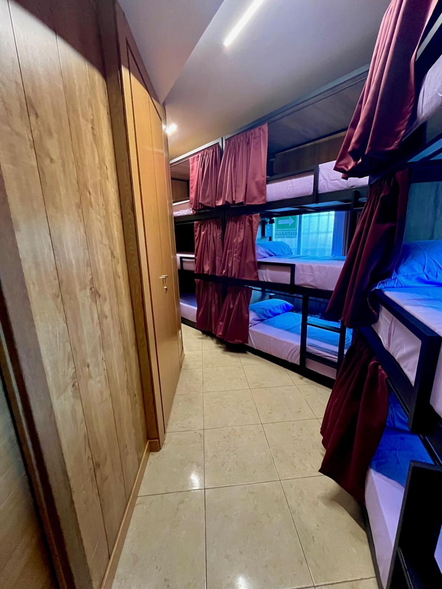 Hostal Vida *