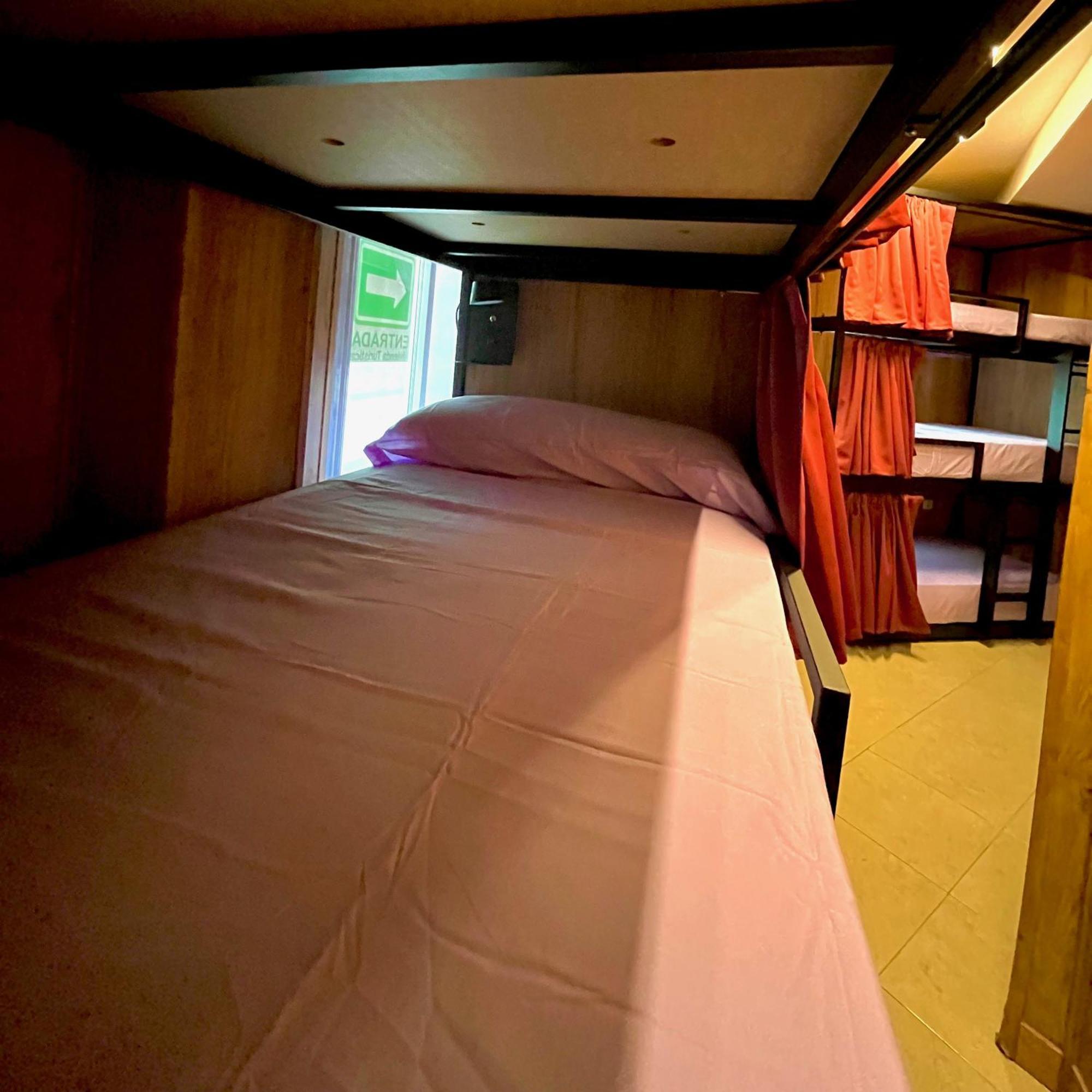 Vida Hostal