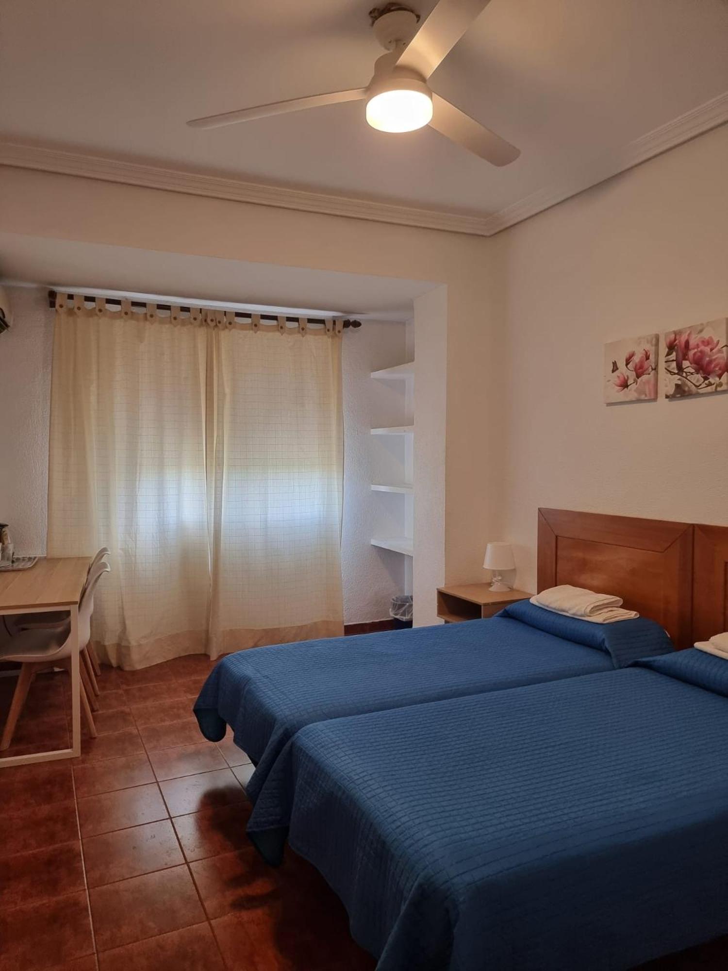Guest house Casa De Huespedes Cuenca *
