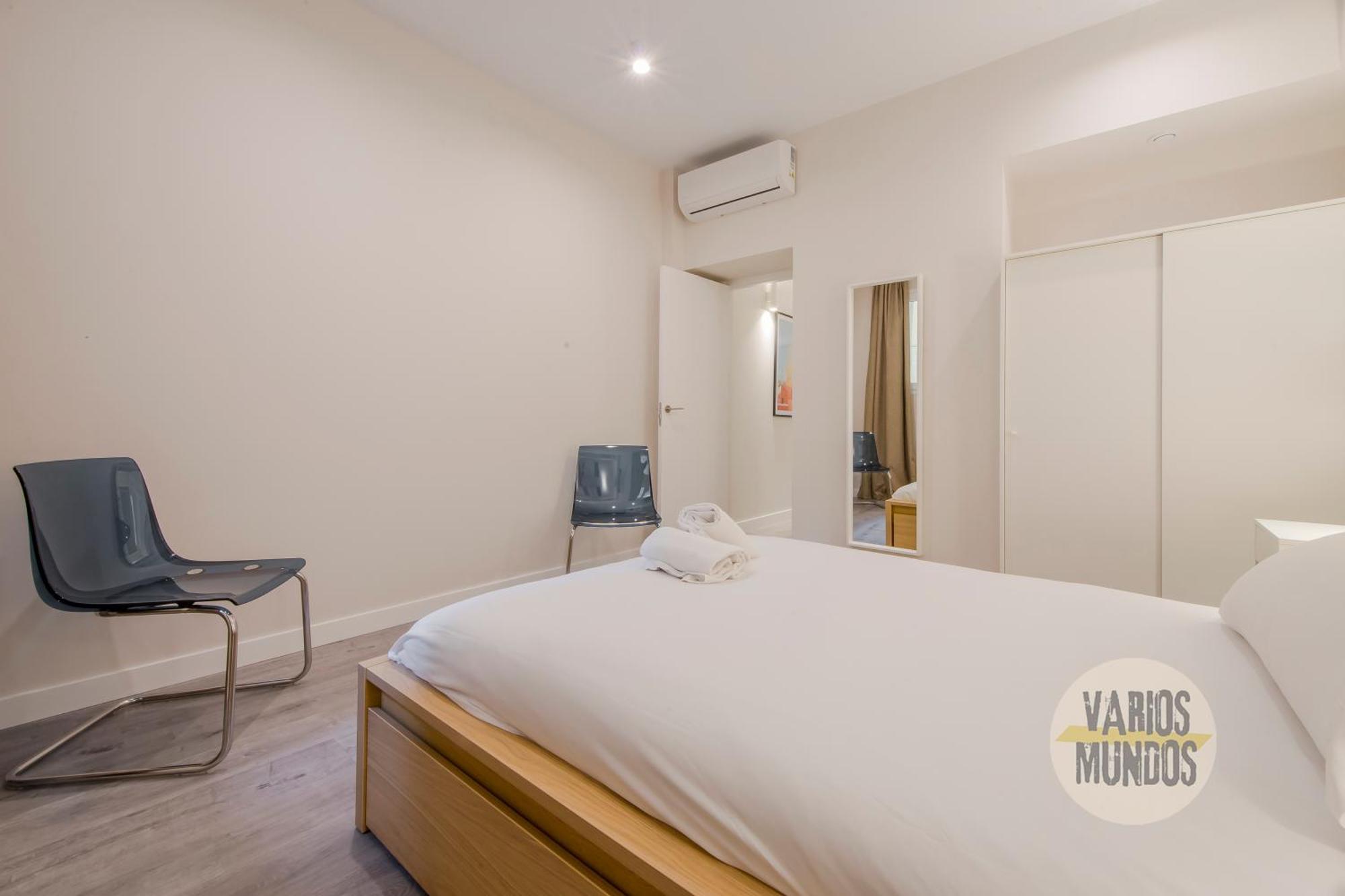 Magnifico 8pax En Calle Santa Ana * Madrid