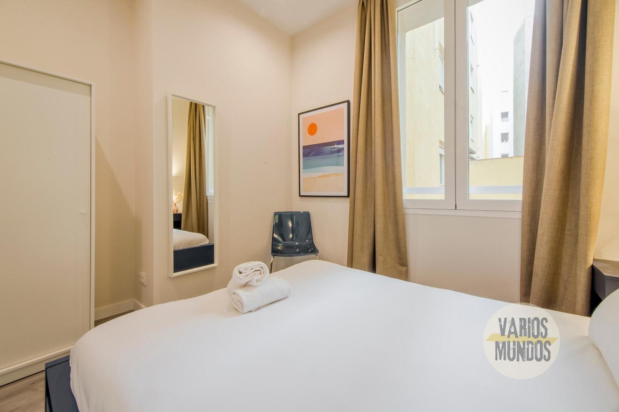 Magnifico 8pax En Calle Santa Ana Apartamento Madrid