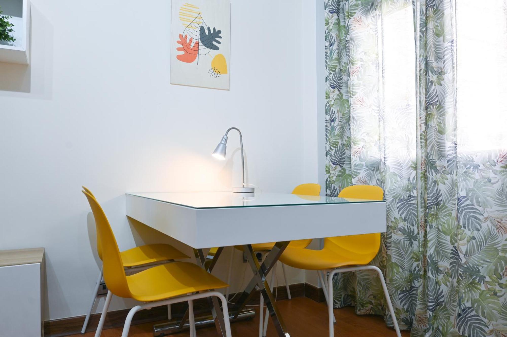 For Acogedora Vivienda Temporal De 2 En Chamberi Eca10 Madrid