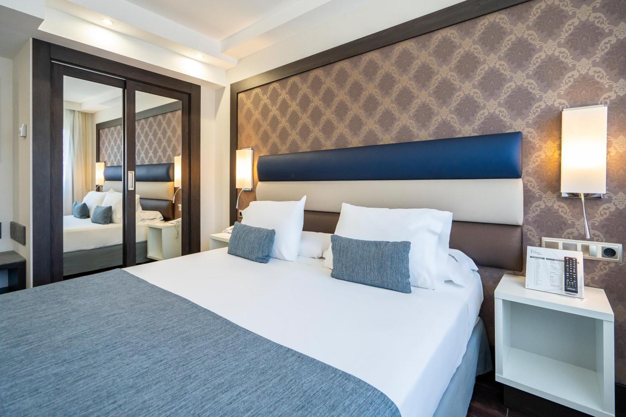 Gran Versalles Hotel 4*