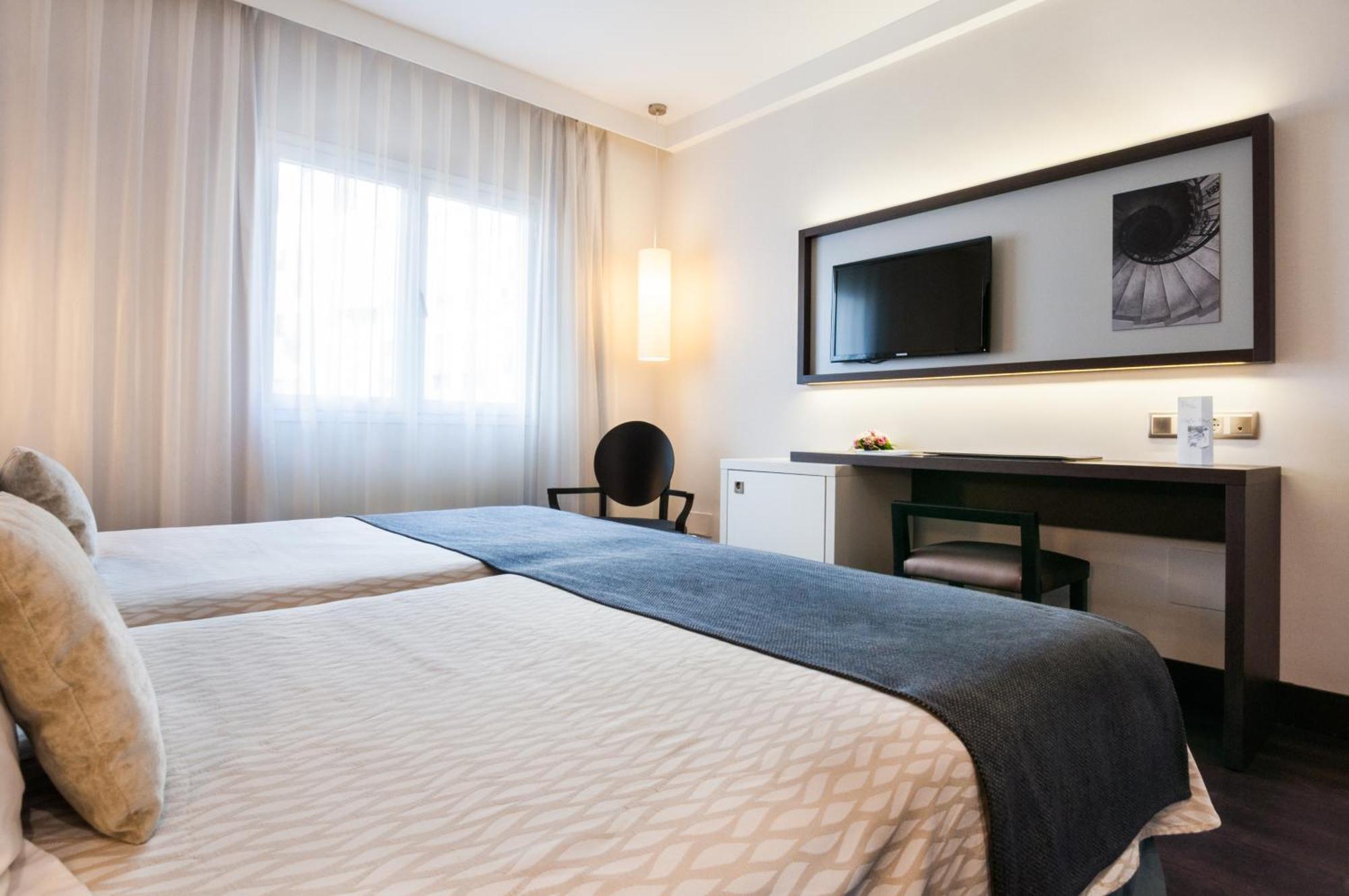 Hotel Gran Versalles 4*