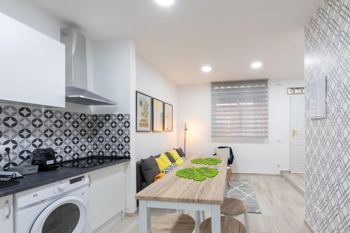 Market Martinez De La Riva I Apartamento