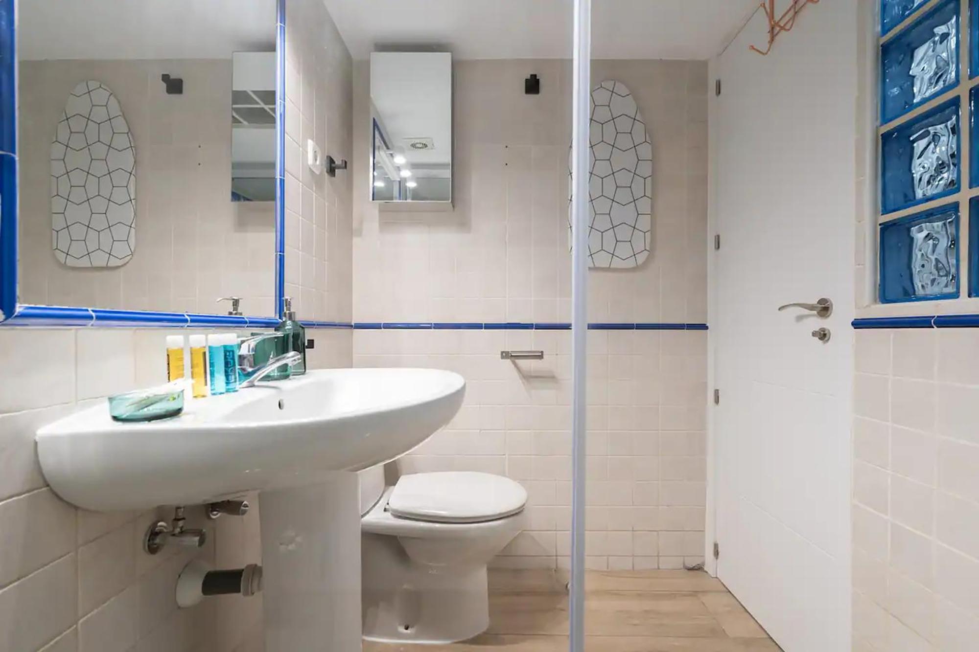 Apartamento Parque De La Emperatriz - Estudios En El Barrio Abrantes *