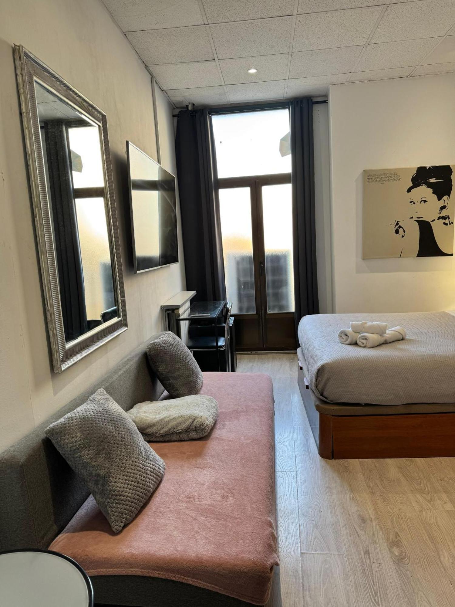 Opera Lux Guest house
