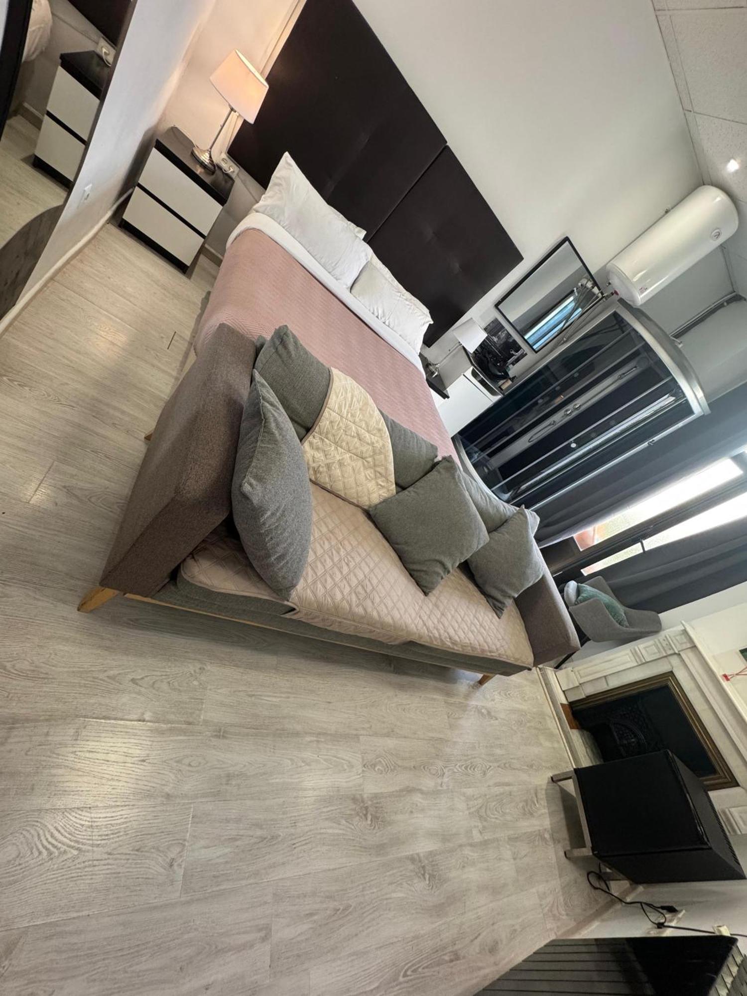 Opera Lux Guest house *