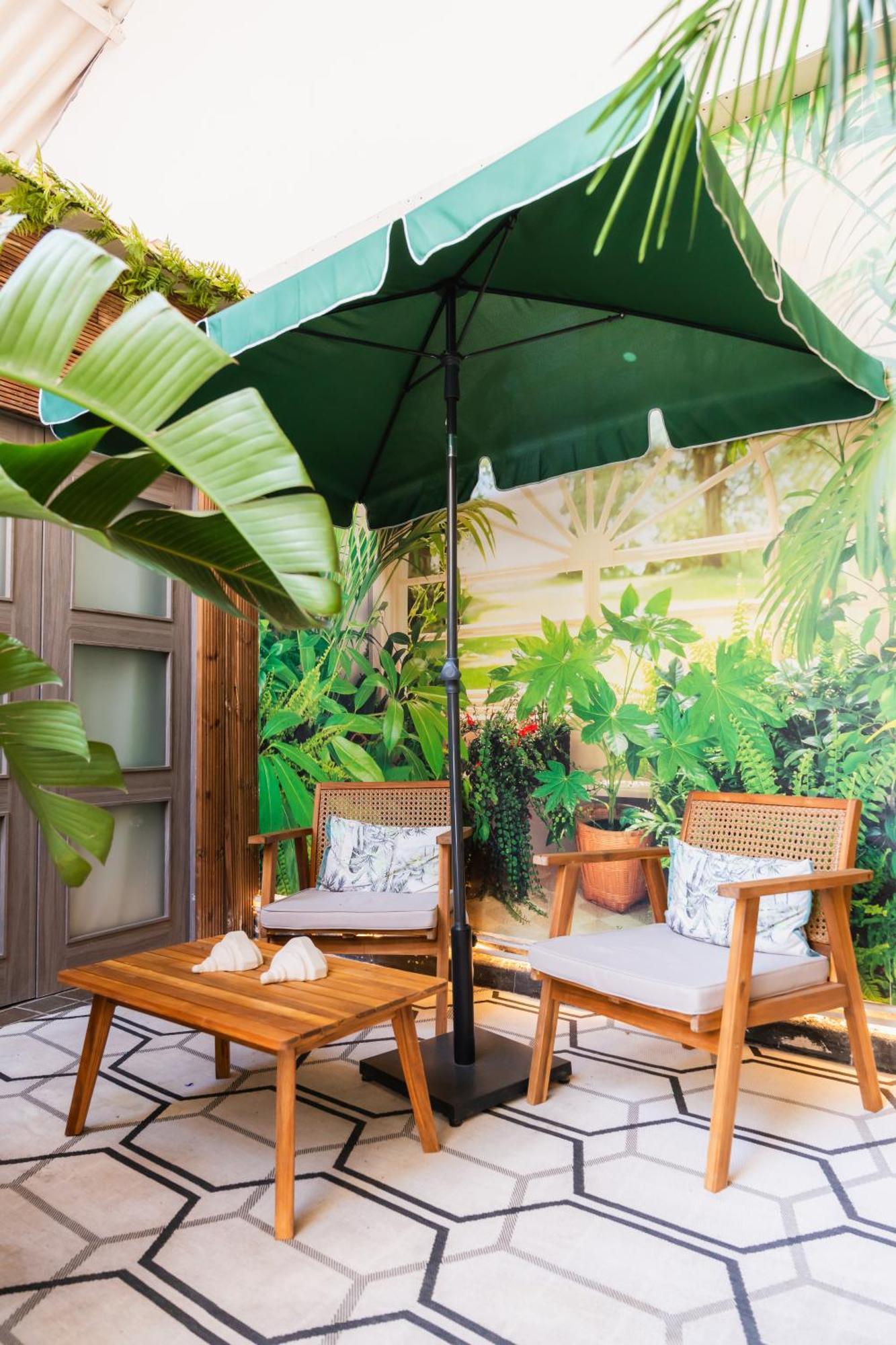 Life Gran Via - Tropical Garden Hotel