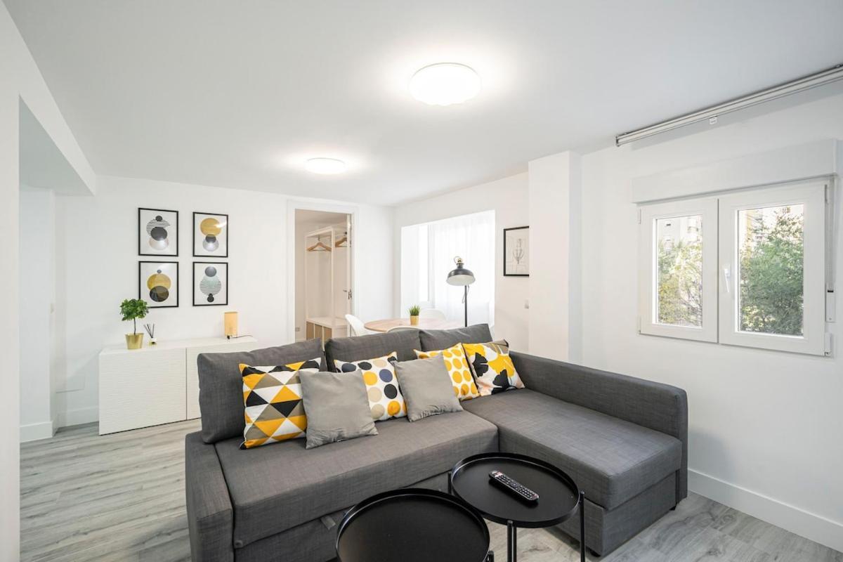 Beautiful Family Flat In Residential Area - Noblejas * Madrid