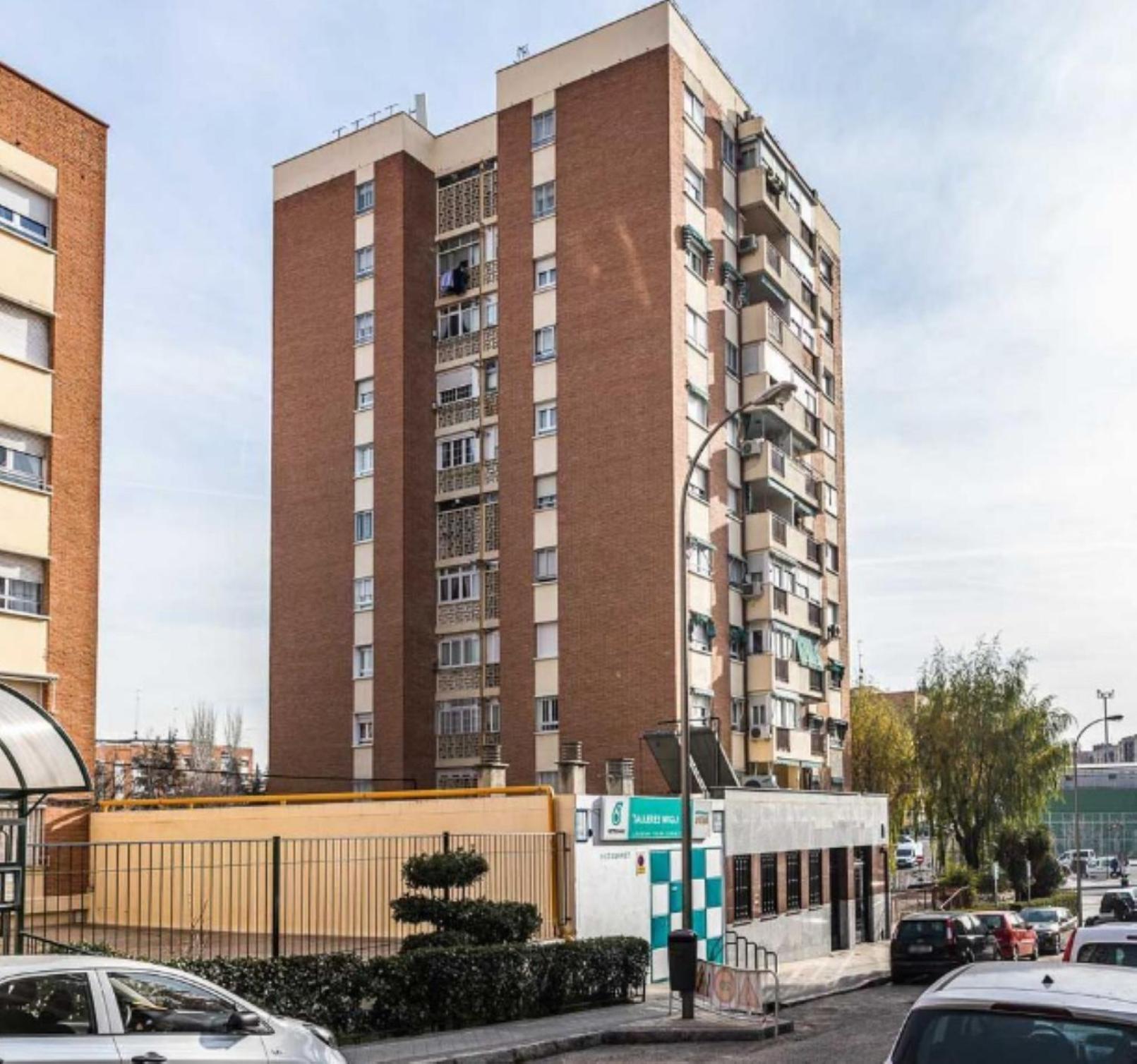 Relajate Y Conectate En Un Espacio Moderno Cerca De Ifema Apartamento Madrid